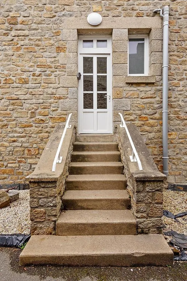 Esprit Cabane En Bord De Mer ! Pontorson